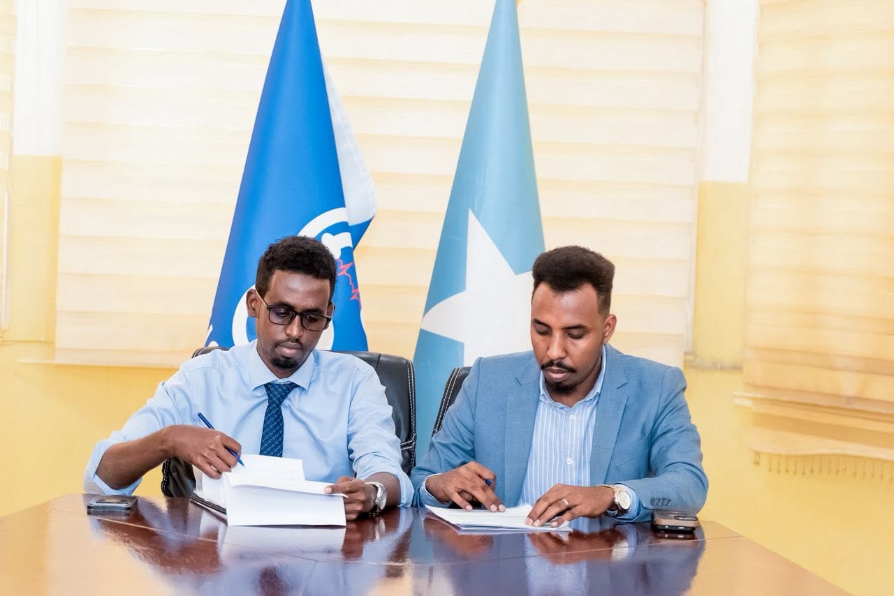 Midnimo Microfinance and Somali Sudanese Specialized Hospital Sign Strategic Cooperation Agreement